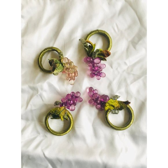 Vintage Grape Napkin Rings- Set of 4 - Picture 5 of 6